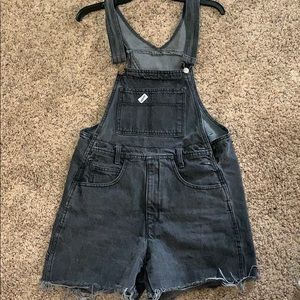 GUESS VINTAGE OVERALL JEANS